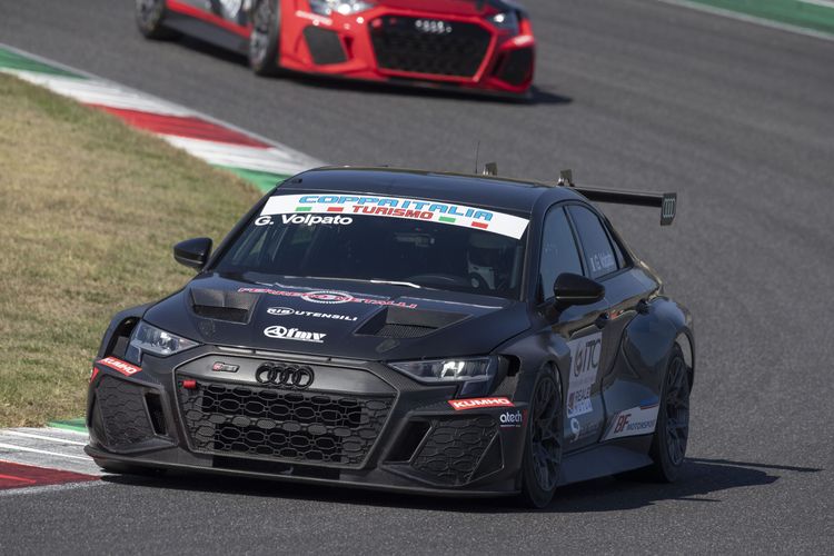 Audi RS3 LMS al Mugello